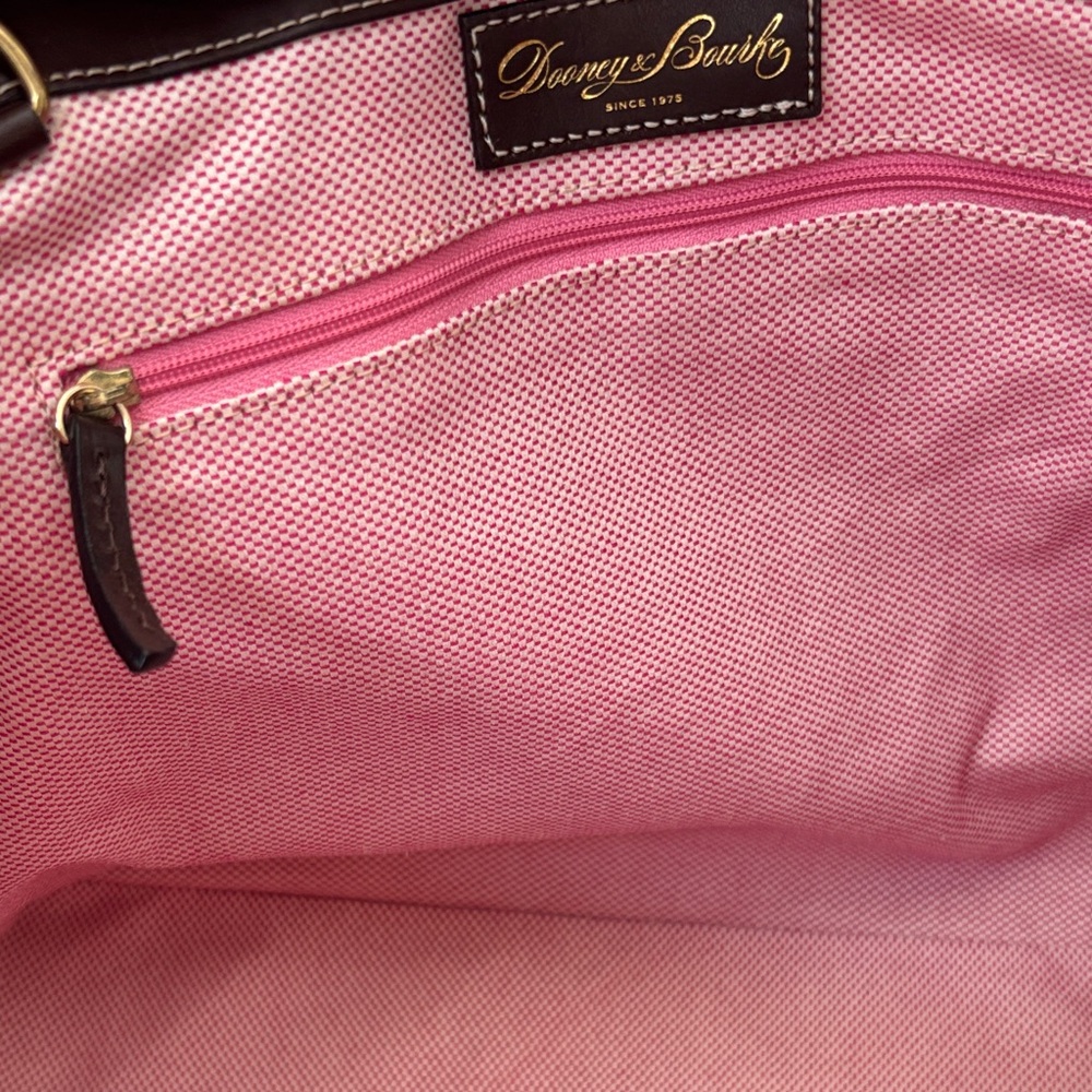 Dooney & Bourke Giraffe Print Medium Tote With Pink Fabric Interior - Picture 14 of 16